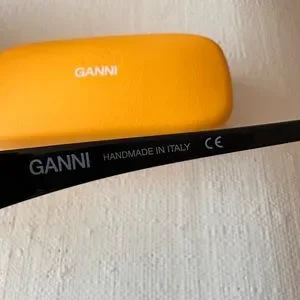 Ganni | Accessories | Ganni Lulu Cat Eye Sunglasses Black  display picture 1